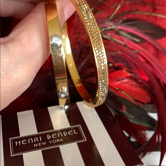 Henri Bendel Bracelets and ring w dust bag - Picture 5 of 5